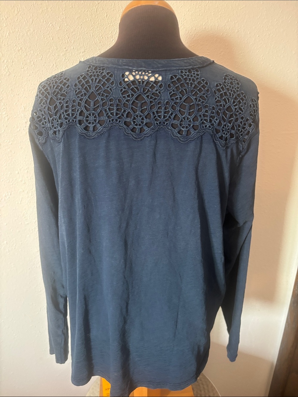 Lucky Brand Pullover Lace Trimmed Top size XL - Picture 5 of 9